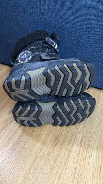 Віддам безкоштовно чобітки дитячі