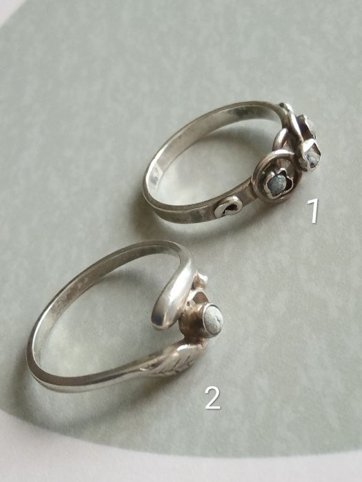 Srebrny śliczny pierścionek, warmet