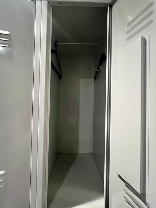 Cacifo Metálico triplo 6 Portas – 1,90m – Como Novo – Ideal para Staff