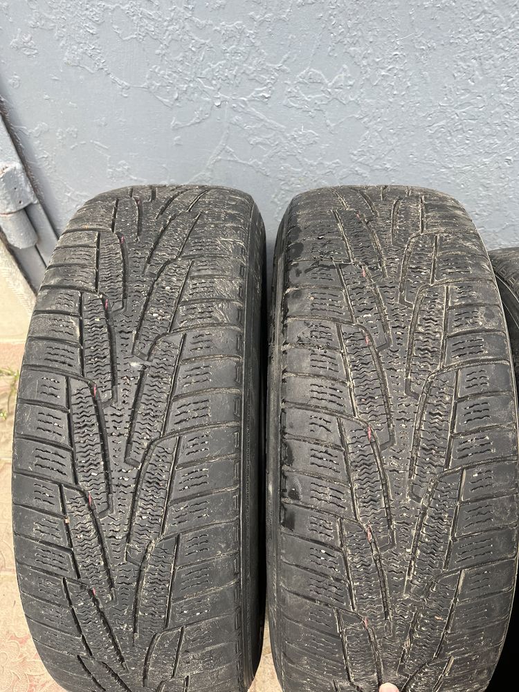 Шини kumho izen r17 215/60