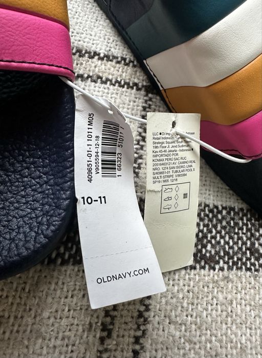 Нові оригінальні шльопки тапочки Old Navy на стопу +- 27 см 42 р