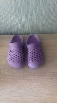 Crocsy klapki 25