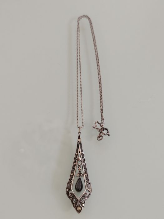 Lindo colar antigo de prata art déco. 50€