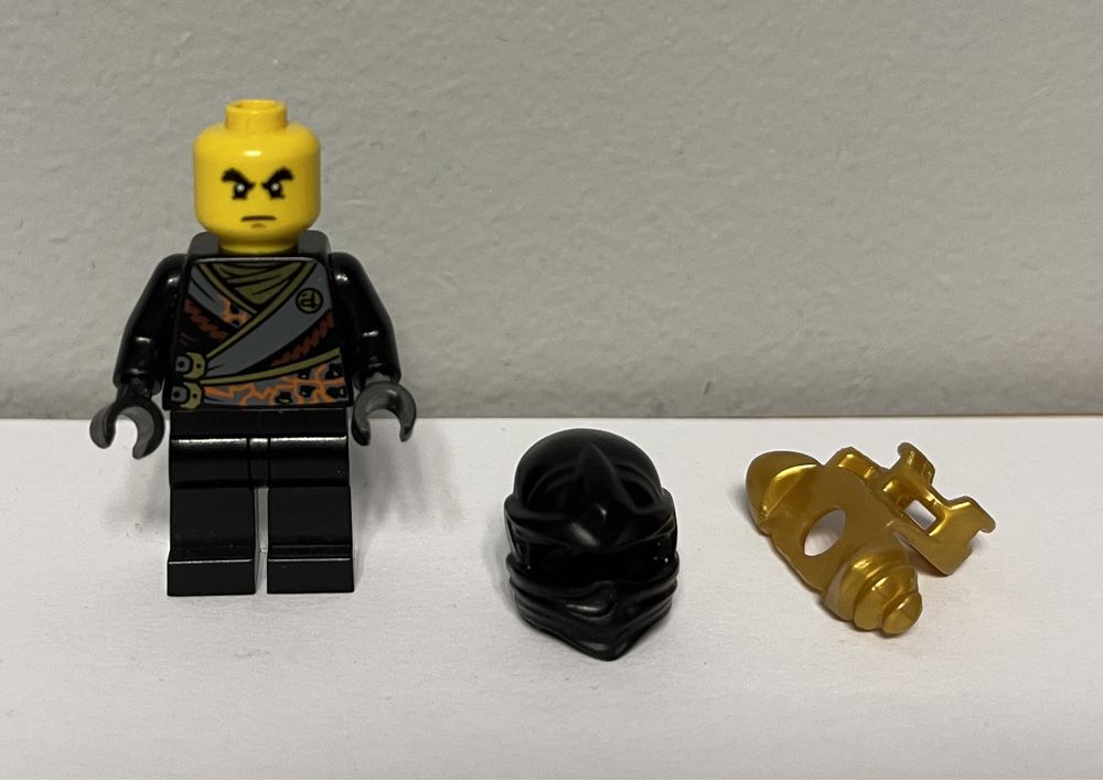 Lego Ninjago njo139 Cole Rebooted Shoulder Armor minifigurka