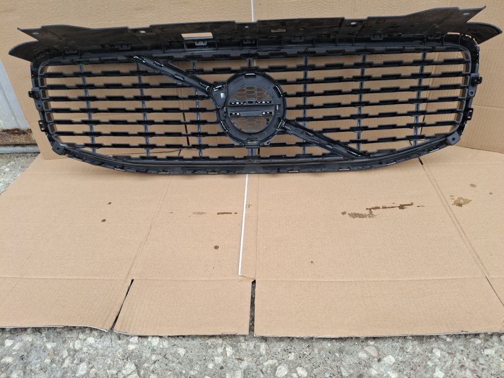 Grill atrapa volvo xc60 II 17- r-design