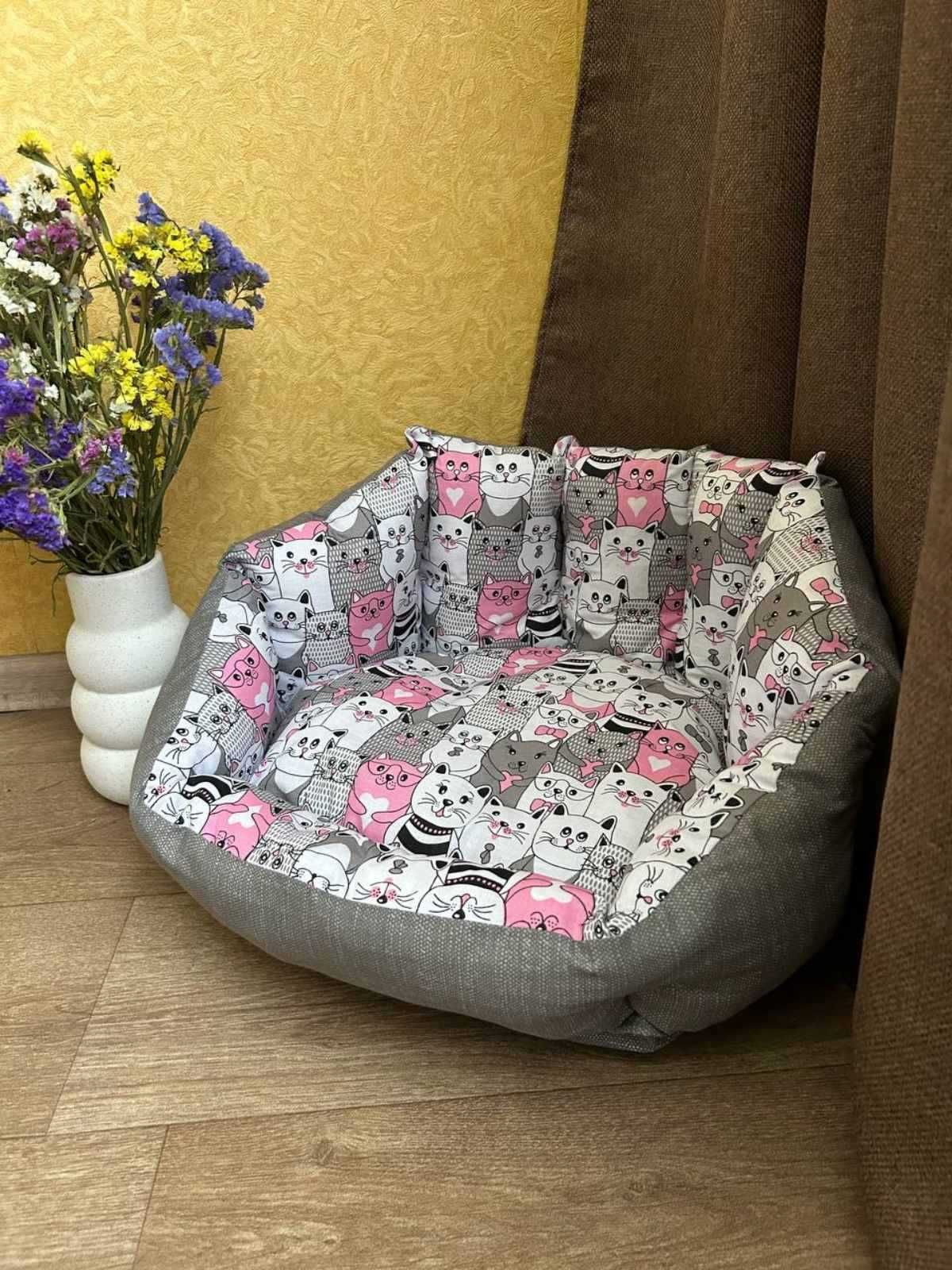 Лежаки для собак, лежанки для котів, ліжка для котиків, котів та собач