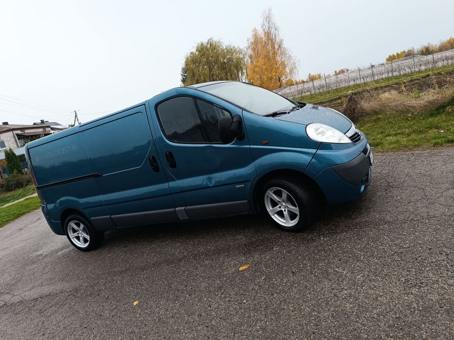 Opel Vivaro 2,0 115km 2008r klima grzany fotel alu