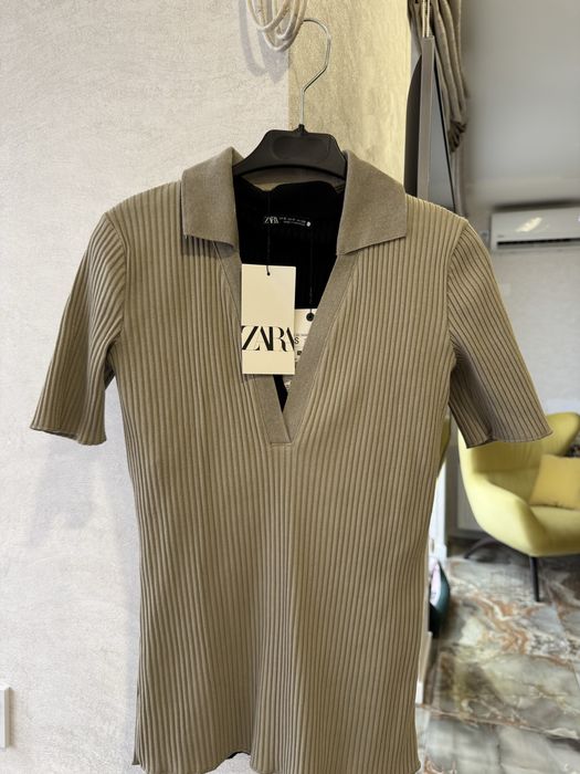 Жіночі поло Zara , в двох кольорах