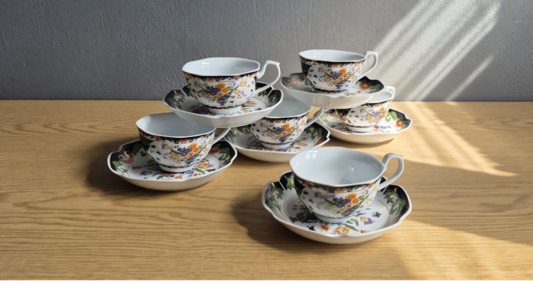 Zestaw filiżanek ze spodkami Porcelana chińska