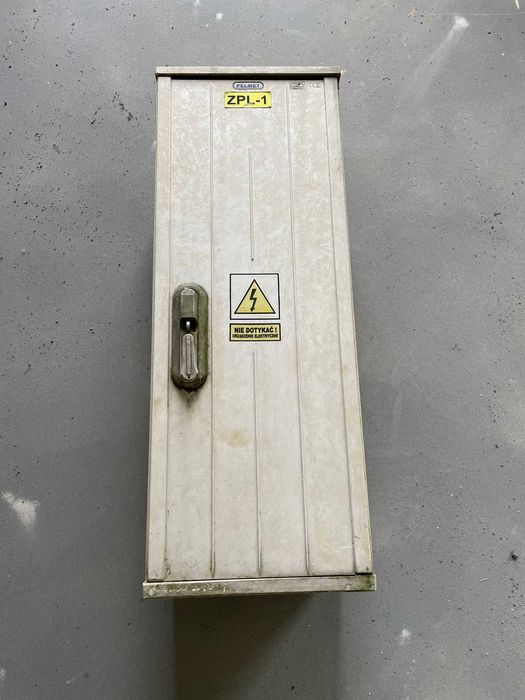 skrzynka elektryczna budowlana