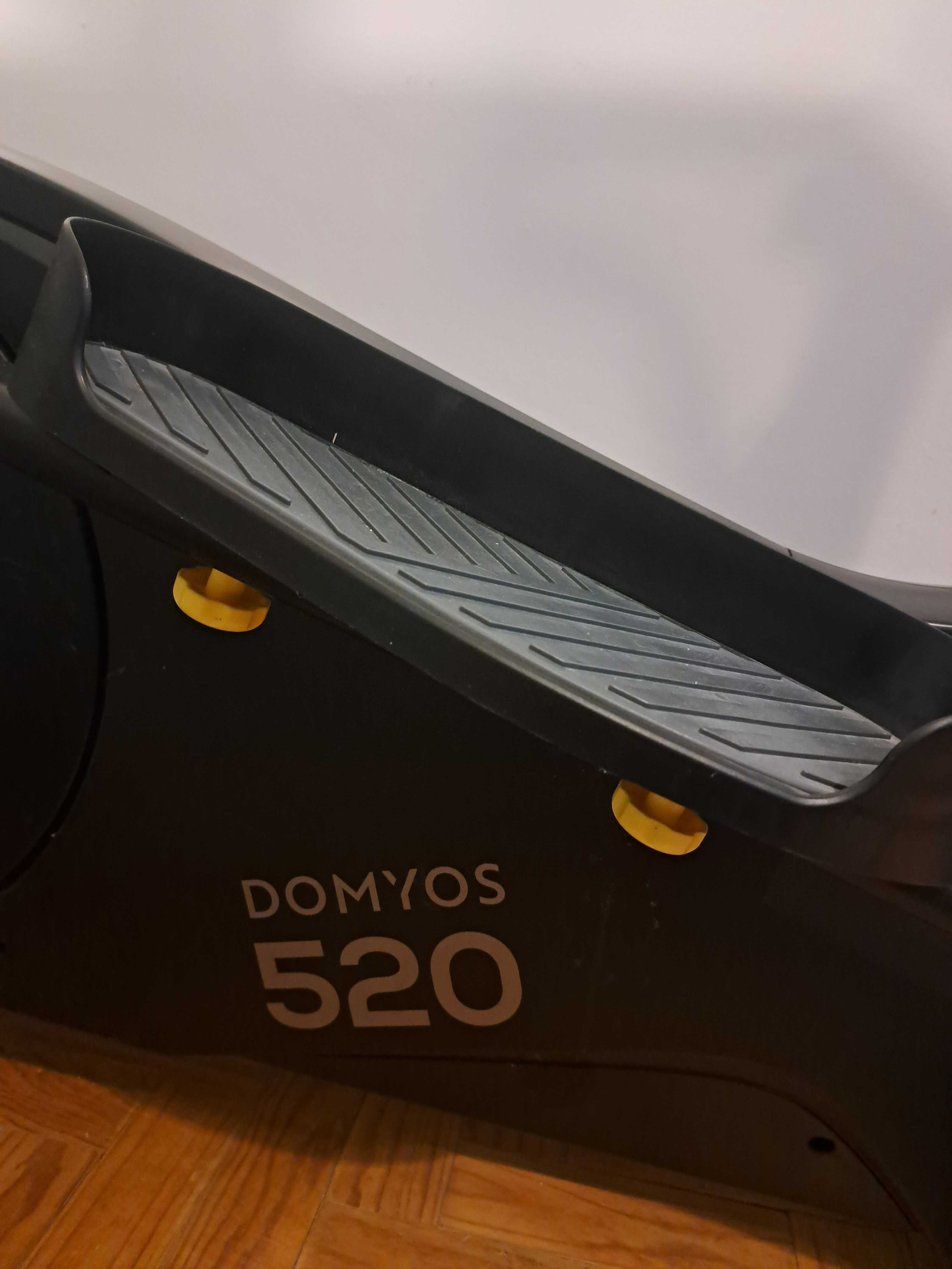 Eliptica Domyos 520