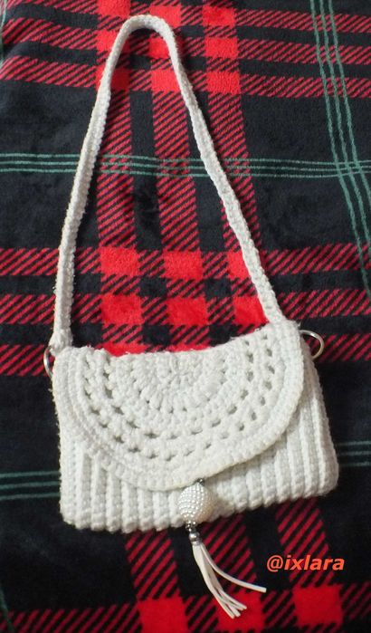 Bolsa artesanal de crochê – ideal para presente ou uso diário
