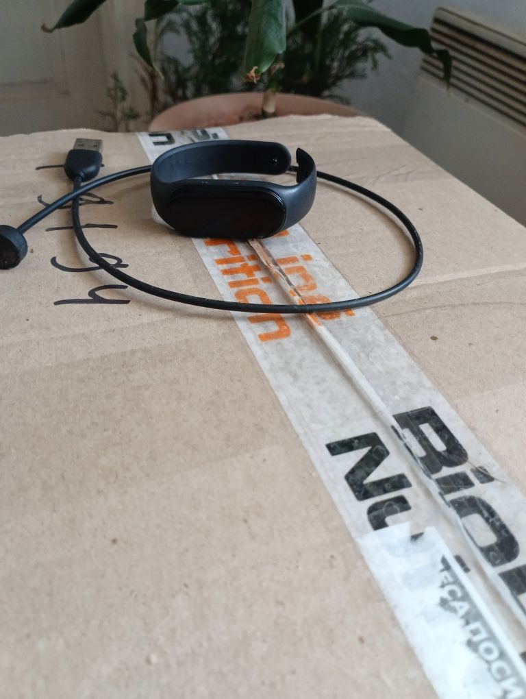 Фитнес часы , Mi band 7  (Б/У)