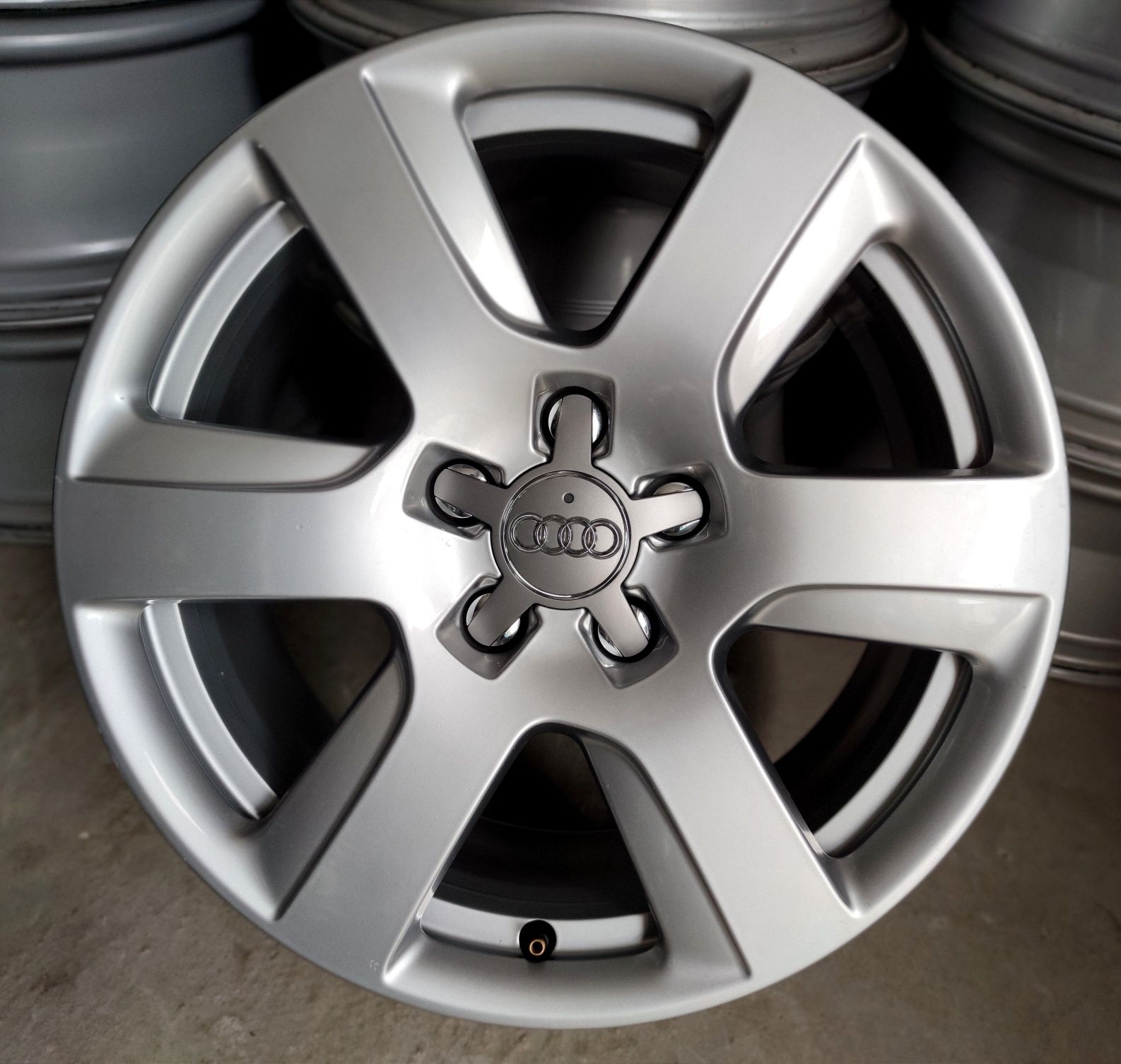 Ковані Audi R17 5x112 Q5 A6 C6 C7 A4 B8 B9 VW CC Tiguan