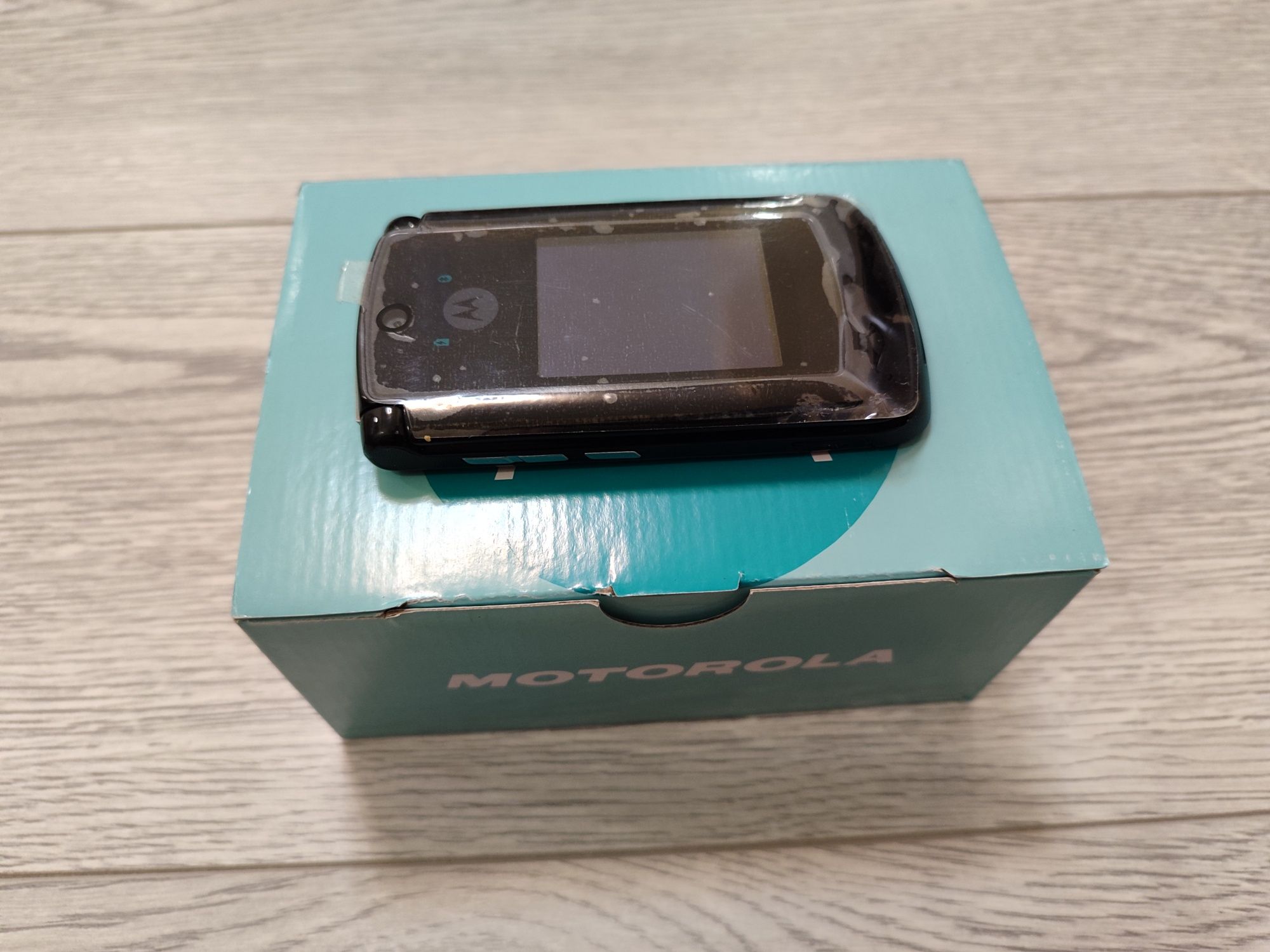Мобильный телефон Motorola V8 V9 Black/Gold 2gb Оригінал
