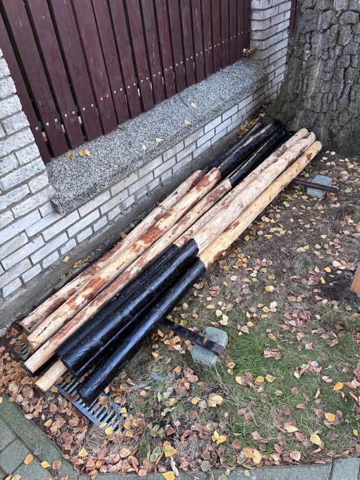 Słupki ogrodzeniowe drewniane 250cm okorowane zabezpieczone