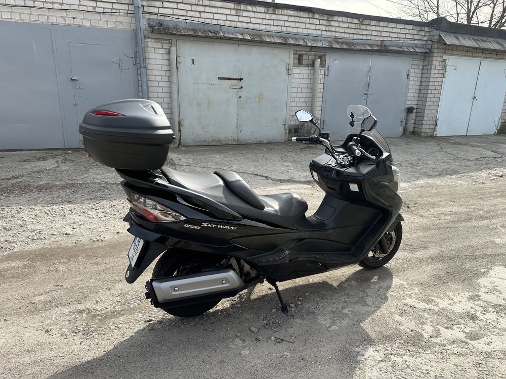 Поадам Suzuki Skywave 400