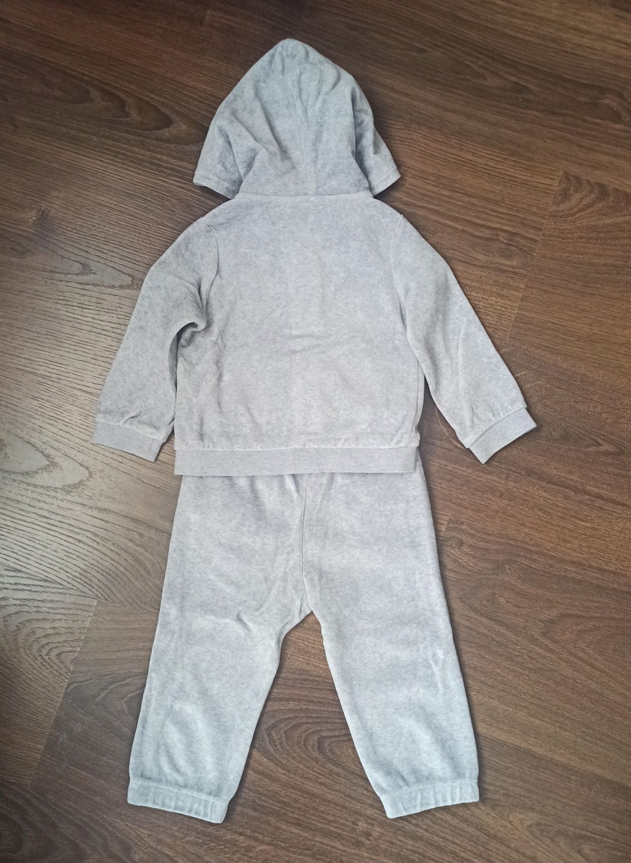 Super wygodny, welurowy dres Original Marines w r. 74