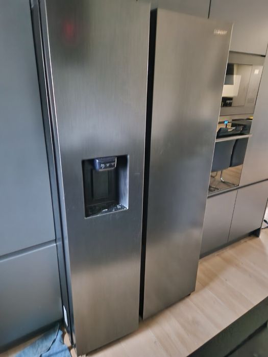 Lodówka SAMSUNG z kostkarka