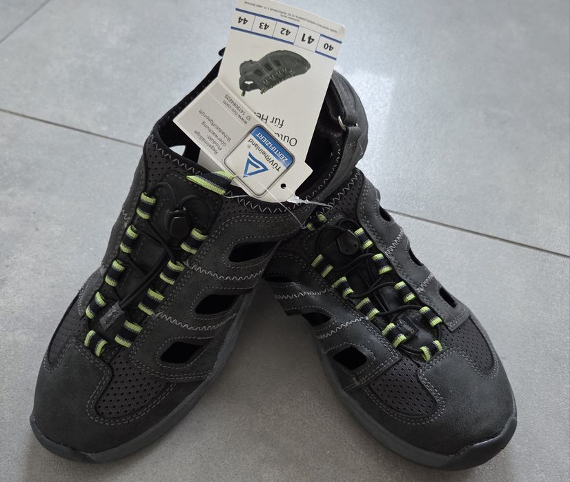 Nowe sandały  trekkingowe kryte