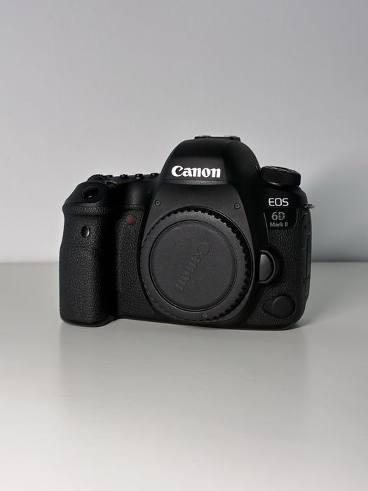 Canon EOS 6D Mark II – Corpo (com caixa original)
