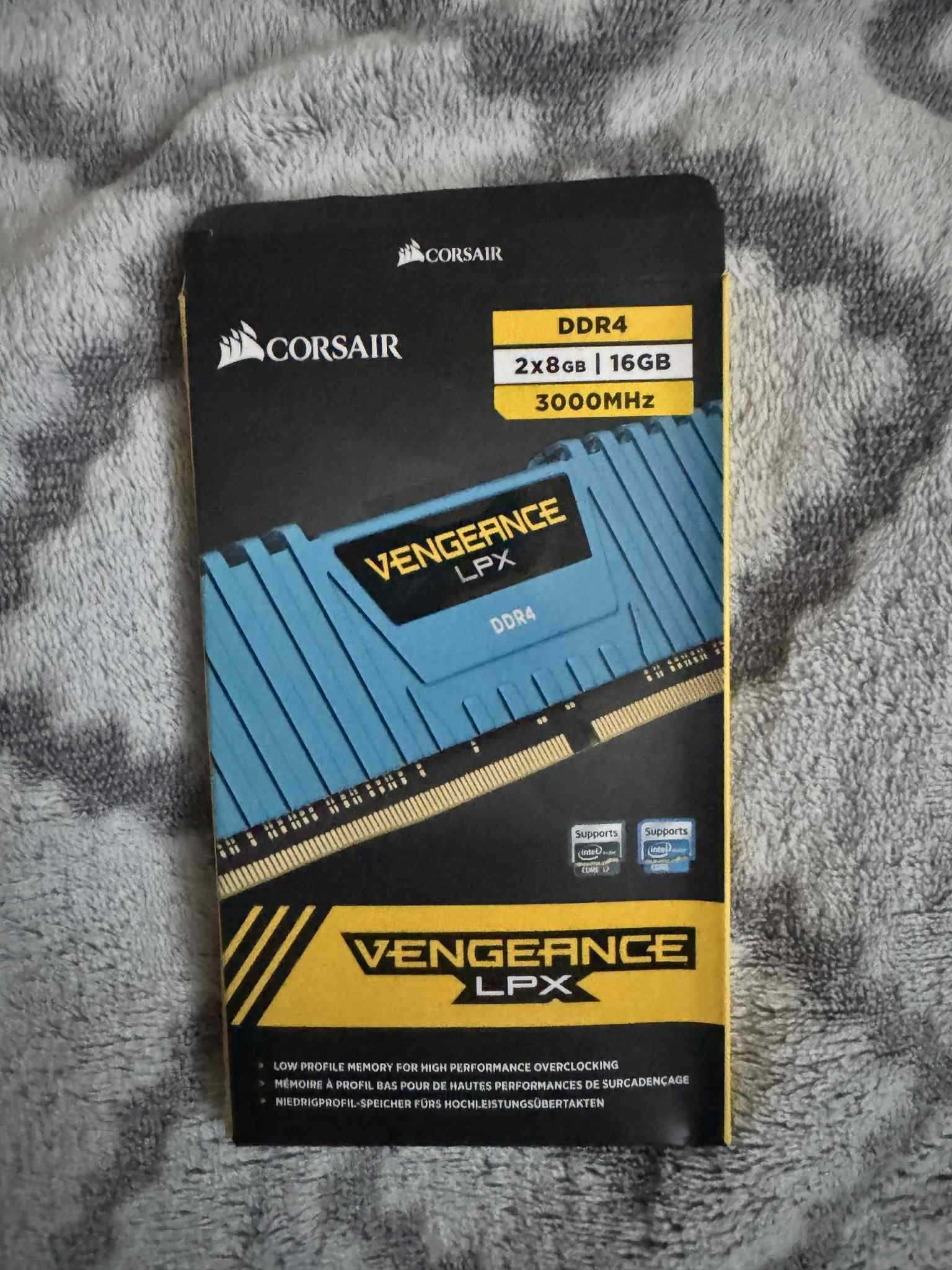 Pamięć RAM Corsair Vengeance LPX DDR4 16GB (2x8) 3000