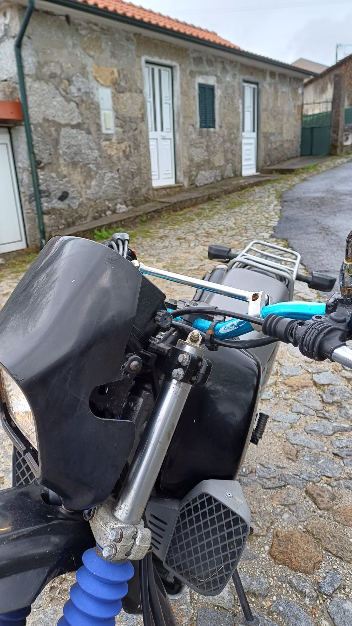 Yamaha XT350 (isenta de imposto + seguro 19€/ano)