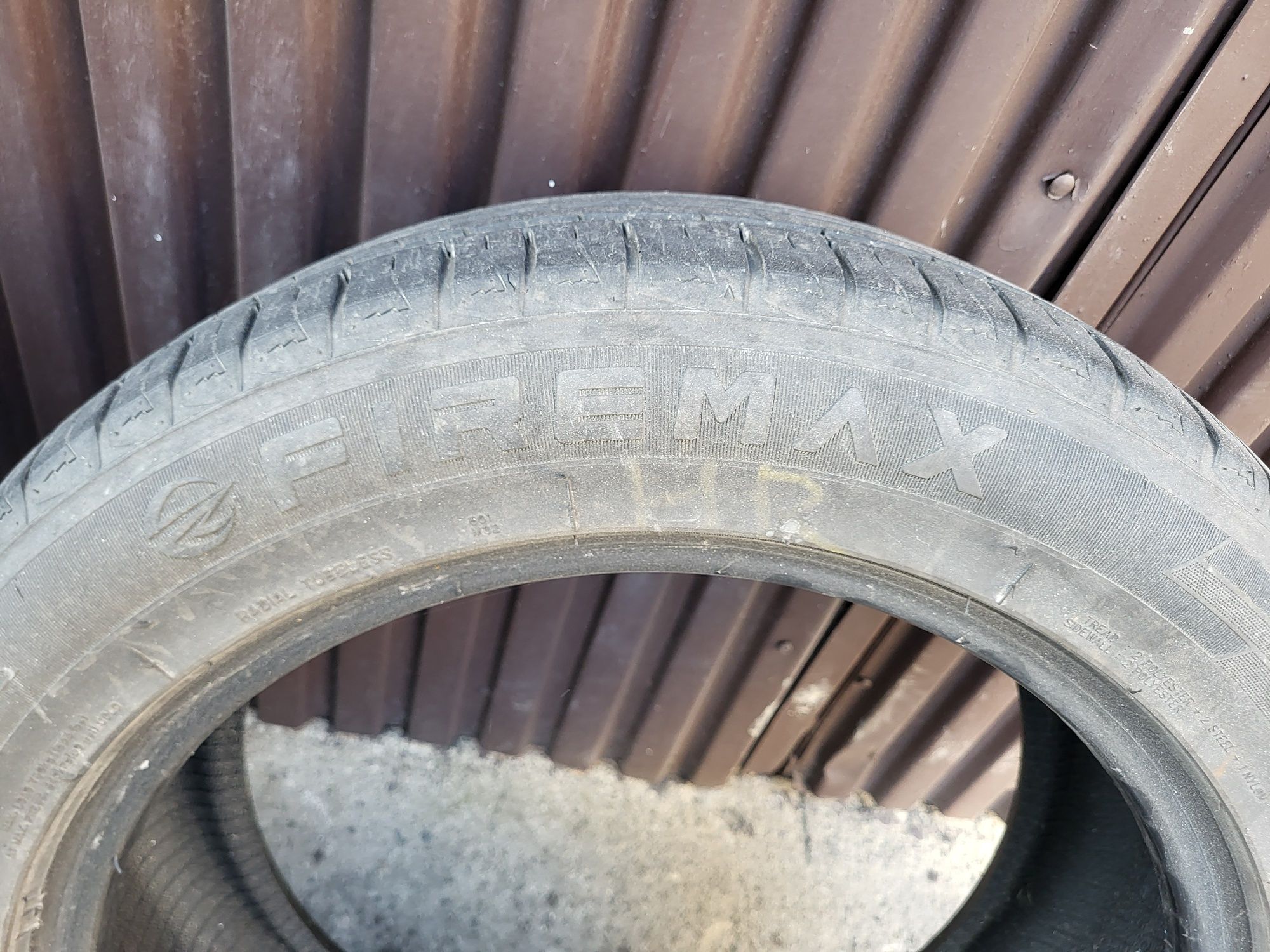 OPONY LETNIE 215/55 R17 Firemax