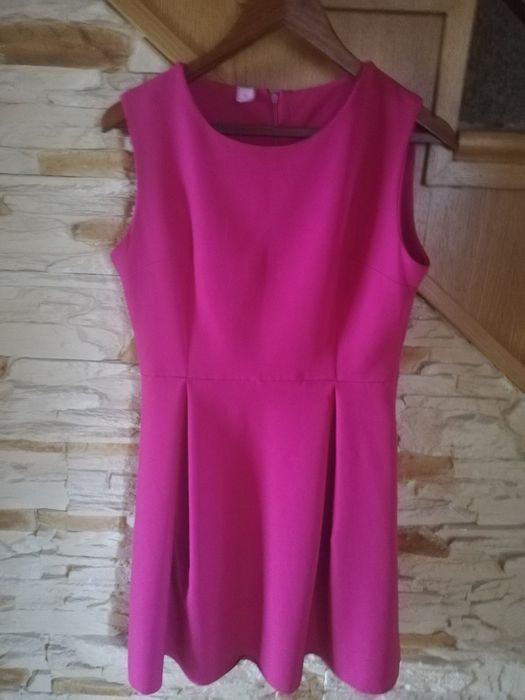 Sukienka dla dziewczynki pulchniejszej na wesele, komunie