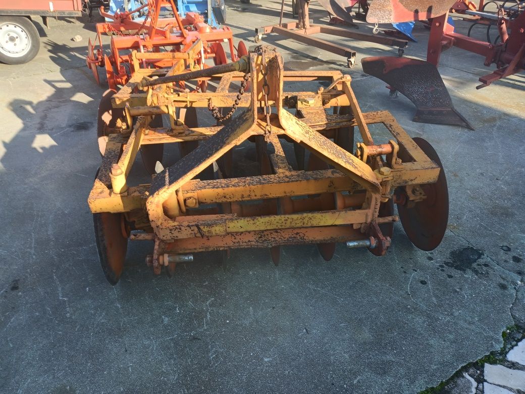 Grade de discos 14-20 faz 1,60 para tractor 30   , 40 cv