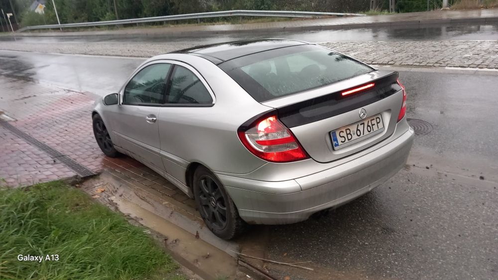 Sprzedam Mercedesa C180