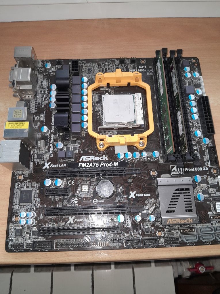 Plyta główna asrock fm2a75 pro4-m