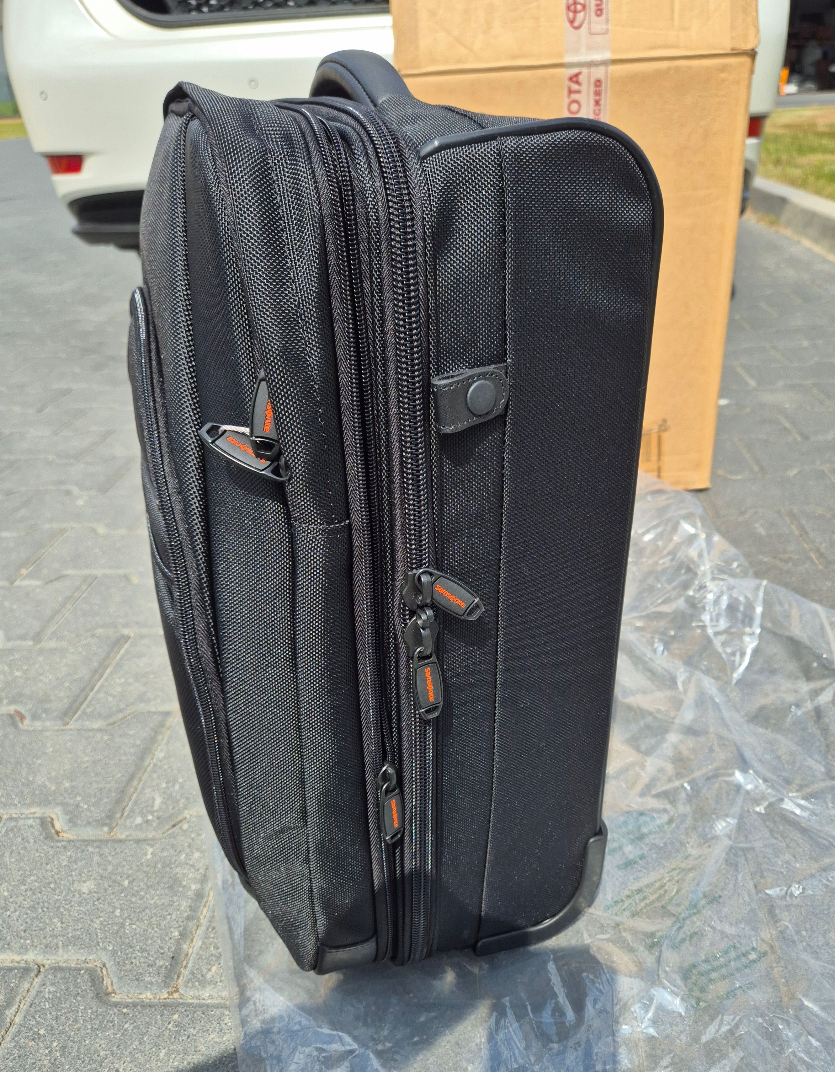 Walizka profesjonalna SAMSONITE PRO-DLX wys. 50cm. Nowa