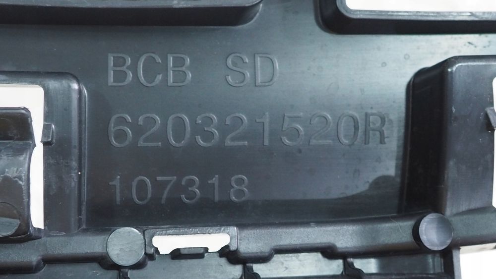 Renault megane E tech wzmocnienie grilla 620321520R