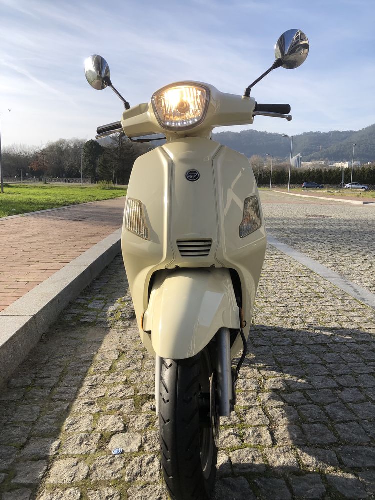 Scooter 50cc como nova