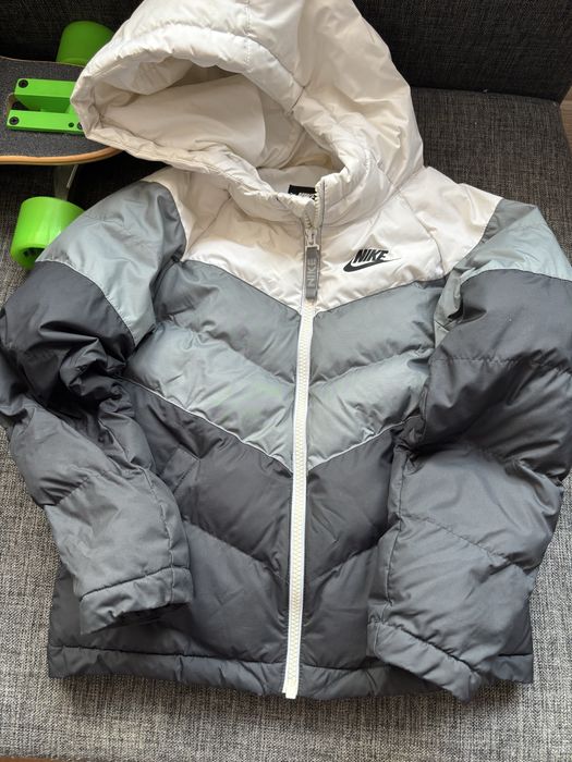 Kurtka zimowa nike stan idealny aktualne