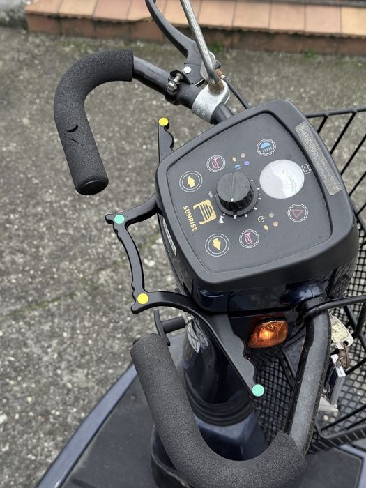 Skuter inwalidzki elektryczny Sterling Elite XS