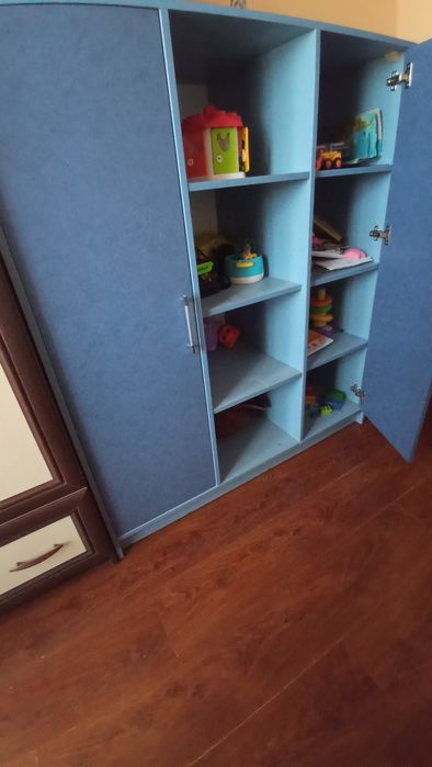 Дитяча стінка з ліжком