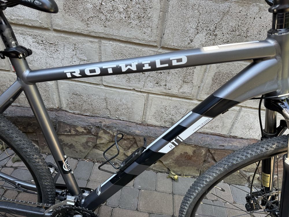 Кроссовый хардтейл Rotwild R.T1 на Shimano XT