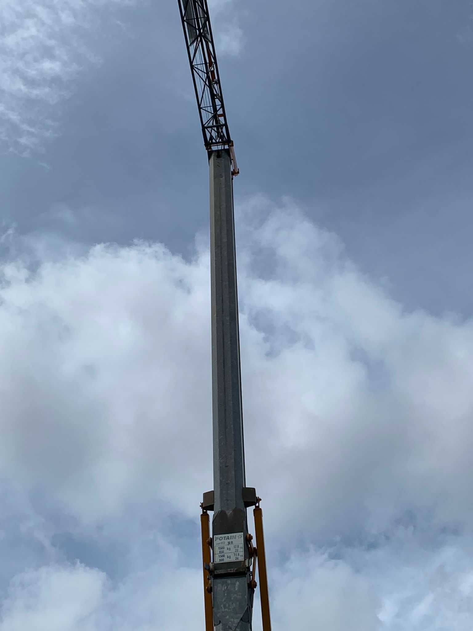 Grua Auto montante POTAIN