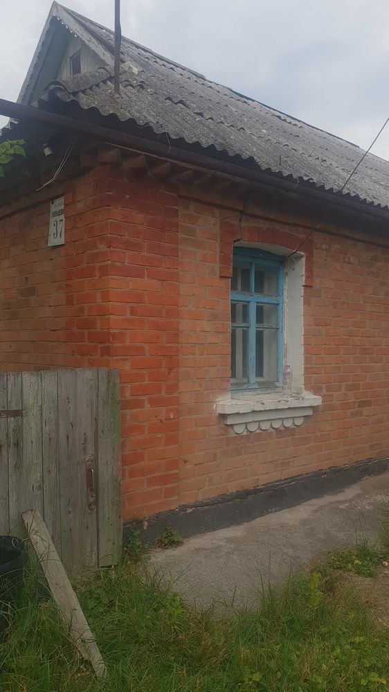 Продам будинок в центрі Калинівка