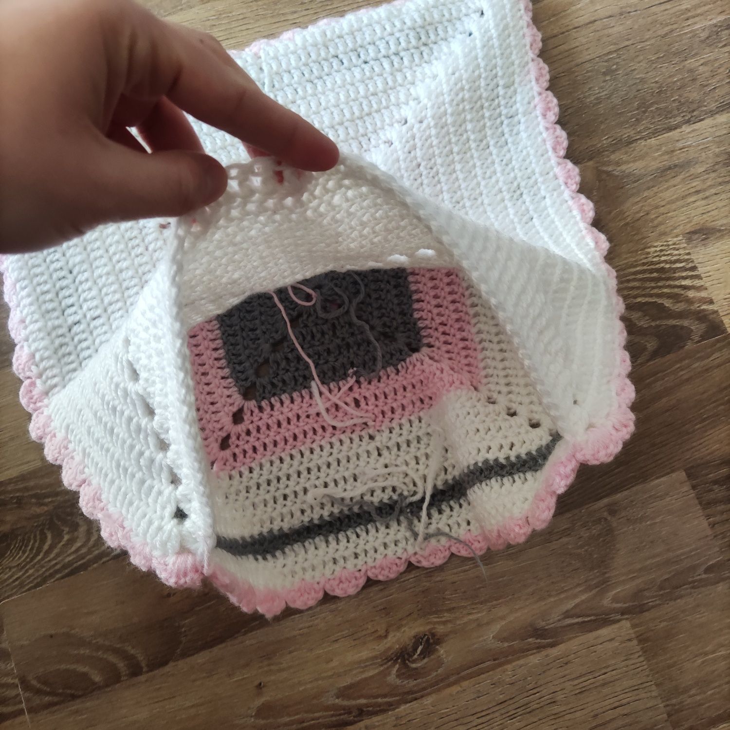 Poszewka na poduszkę Handmade rękodzieło. Element wystroju.