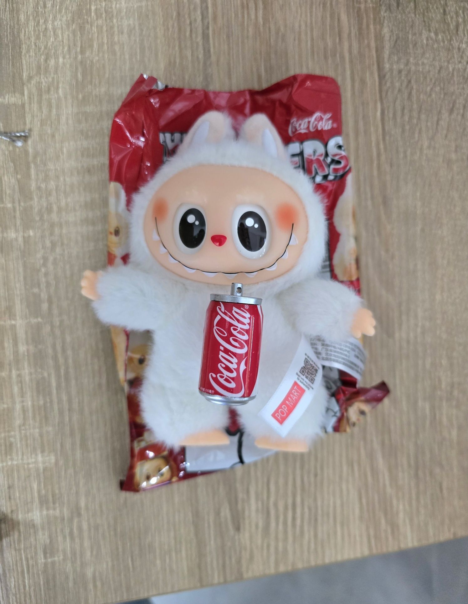 Лабубу кока-кола, labubu coca-cola
