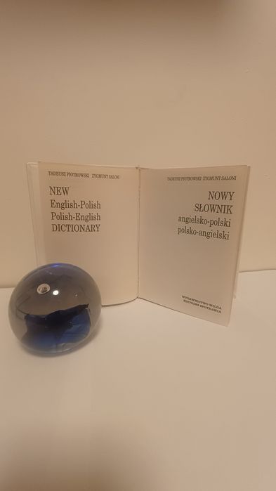 Słownik angielsko-polski, polsko-angielski. T. Piotrowski, Z. Salonik