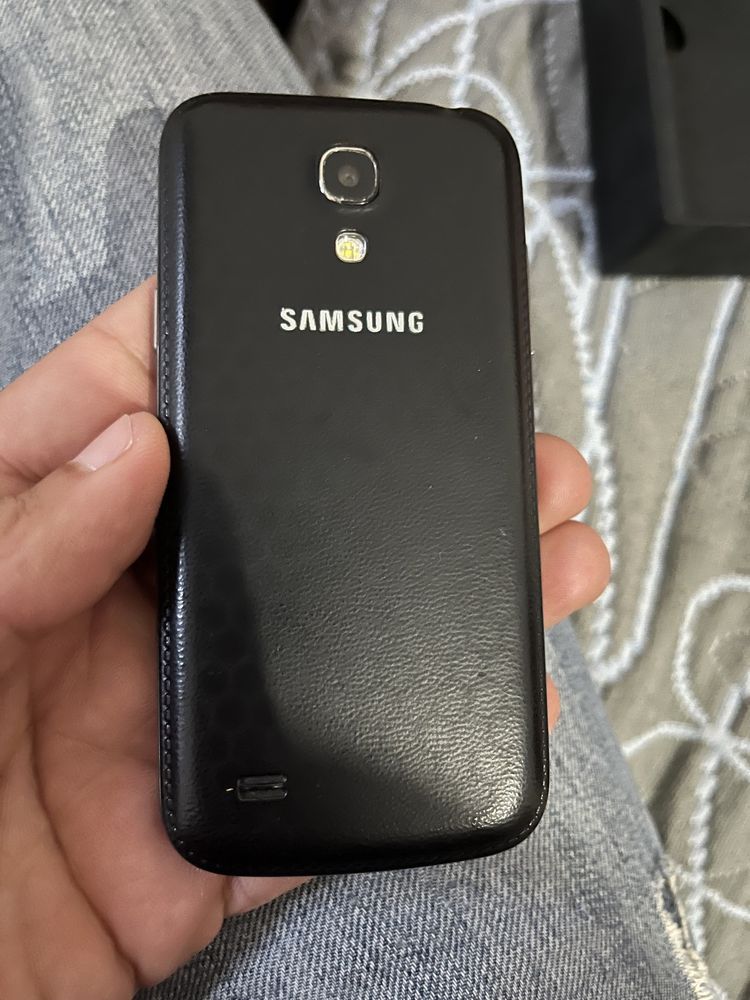 Samsung s4 mini. Black edition