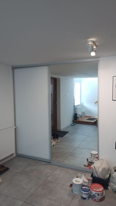 Drzwi przesuwne szafa - lustro