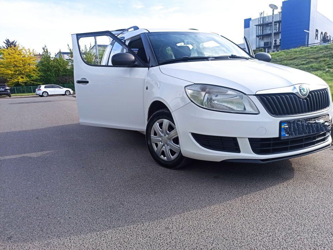 Skoda Roomster 2012р.в. газ/бензин 1.4л