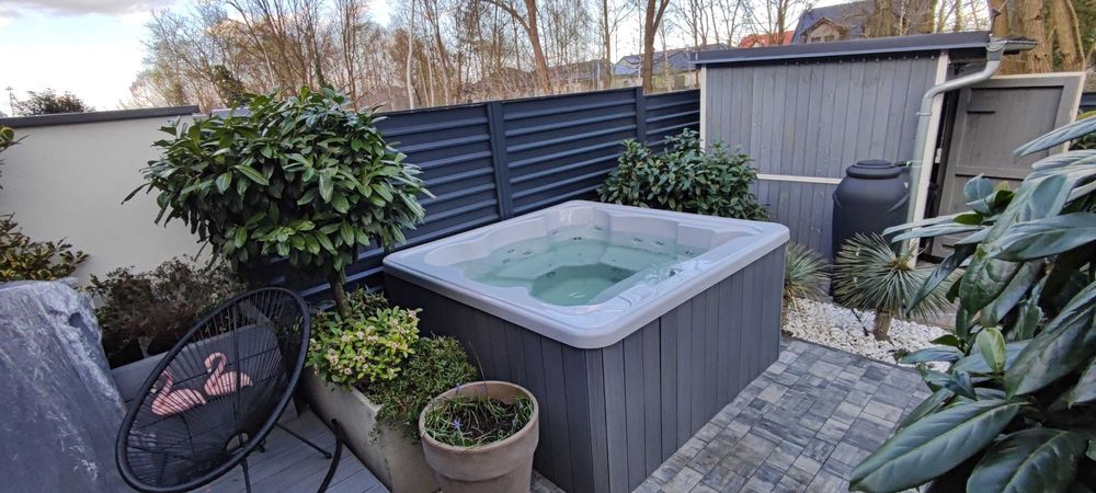 Wanna ogrodowa Spa 210x210 6-cio osobowa