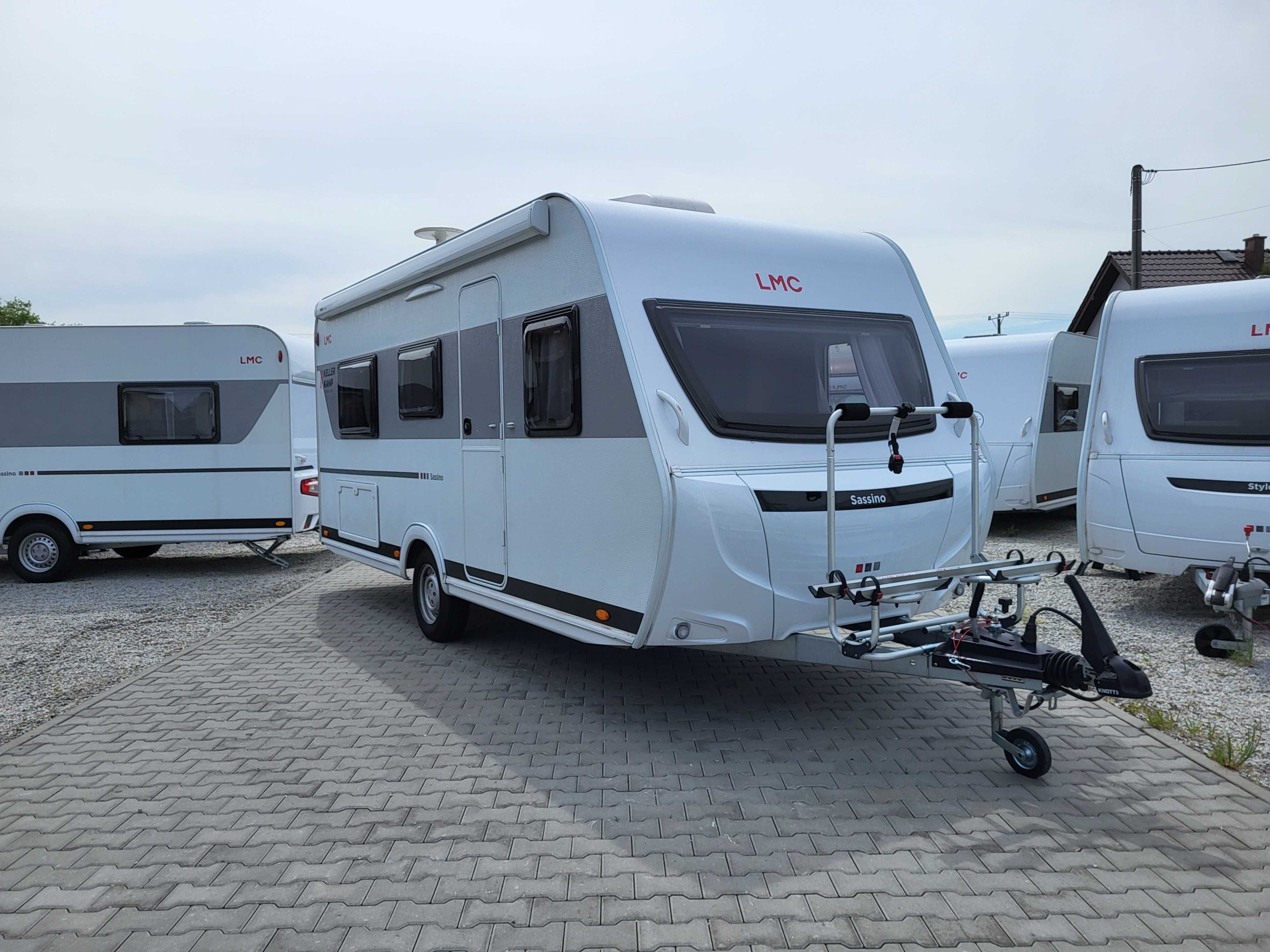 Wynajem przyczepa kempingowa LMC Sassino 460 E DMC 1200kg 3+1 osobowa