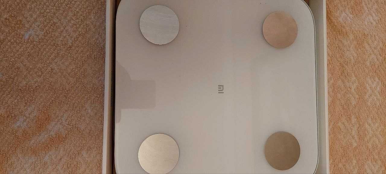 Смарт-весы Xiaomi Mi Smart Scale 2. В оригинальной упаковке и цилофане